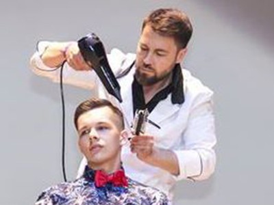 Шоу с элементами мастер-класса от барберов из Германии (на Фестивале «Хрустальный ангел» 2016г.)